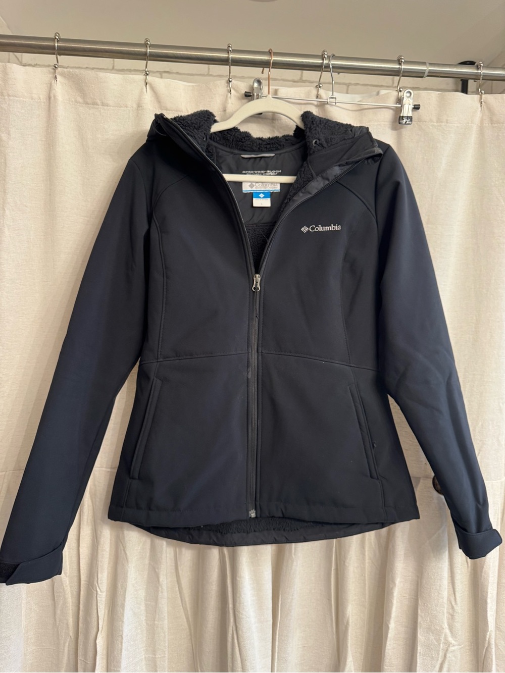 Columbia Women's Black Hooded Softshell winter Jacket